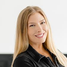 Ashley Fritts's Instagram, Twitter & Facebook