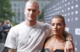 Loris karius turtelte auf mykonos fremd. Sophia Thomalla Trennung Entschuldigung Von Loris Karius
