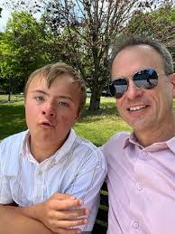 Brad Witter's Instagram, Twitter & Facebook