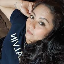 Reyna Ramos's Instagram, Twitter & Facebook