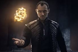 Redécouvrez la légende du #roiarthur comme vous ne l'avez jamais vue, le 17 mai au cinéma. Pin On Abcdaire De Mes Films 2017