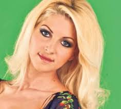 Ay, Angelika! 😳😳😳 : r/talk_hunfluencers