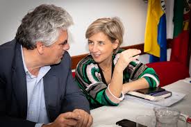 Marta temido foi presidente da associação portuguesa de administradores hospitalares (apah), presidente do conselho diretivo da administração central do sistema de saúde, i.p. O Rouxinol De Pomares
