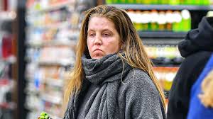 Lisa marie is the daughter of elvis and his only wife, priscilla presley. Was Ist Denn Da Los Das Ist Wirklich Lisa Marie Presley Promiflash De