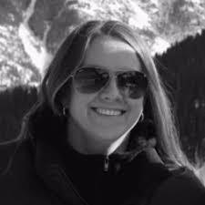 Kelly Helmick's Instagram, Twitter & Facebook