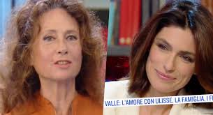 Ver las letras de gigliola cinquetti y escuchar a las puertas del cielo, si, non ho l'eta, no tengo edad (non ho l'età), la pioggia y más canciones! Gigliola Cinquetti Prende In Contropiede Anna Valle Ehi C Ero Anch Io Grande Imbarazzo