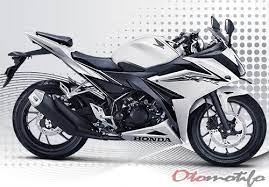 Namun sebelum membeli motor beberapa motor sport tersebut, sobat bikers harus memperhatikan mau mengambil motor yang menggunakan mesin 2 silinder atau 1 silinder. 10 Motor Sport Honda Murah Terbaru 2021 Otomotifo Otomotifo