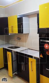 مطبخ أكريلك لامي جلاس لون أصفر في جراي العالمية ستايل لوران Facebook