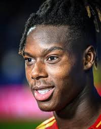 Yaya toure de retour a barcelone des juin prochain pour des ans afin de  renforces le millieu,bienvenu dans la catalogne.UN MOT POUR yaya toure