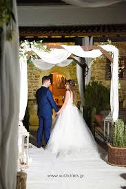 Ο γεννημένος το 1983 νίκος ζήσης ξεκίνησε την καριέρα του στη θεσσαλονίκη αγωνιζόμενος με την ομάδα της χανθ. Xaralampos Kai Nikoleta Fwtografish Gamoy