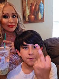 Mi hijo y su sorprendente gesto de la mano