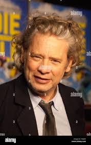 Laurie Dexter's Instagram, Twitter & Facebook