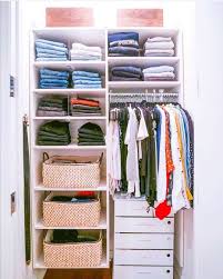 أفكار لعمل غرفة ملابس في المساحات الصغيرة Shelf Dividers Elegant Home Decor Closet Organization