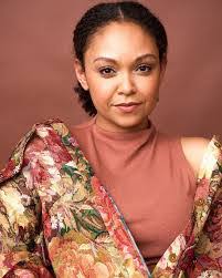 Rachelle Jennings's Instagram, Twitter & Facebook