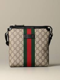 Die gucci handtaschen für damen sind aus leder und anderen edlen materialien gefertigt und präsentieren die unverwechselbaren linien. Gucci Tasche Herren Umhangetasche Gucci Herren Beige Umhangetasche Gucci 471454 Khngn Giglio De