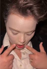 Edward Jumper Lookbook: Embracing Hoa Hoa Hoa Season with Bershka