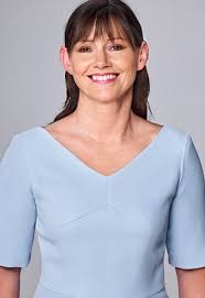 Retro inspired pin up curly bangs. We Hate Our Ears And Hide Them With Our Hair Daily Mail Online