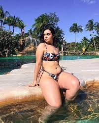 Bombshell Fashion Trends And Outfits For Sale Swimsuits Curvy Curvy Bikini Swimsuit Poses