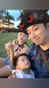 Moon bright, hearts full. 中秋佳节，与家人共享幸福时光 🏮❤️家人团圆，共赏明月，幸福满满✨🌕Celebrating  中秋节 together with love ( Kelly Loo), laughter, and sweet mooncakes.  老婆，谢谢你的陪伴以及关心和支持才有你过的幸福美满。老公，永远爱你哦！老婆。😘😘😘😘😘😘😘😘😘💋❤️💕#夫妻相处之道 ...