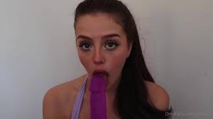 Practices Her Blowjob With A Dildo | PimpBunny