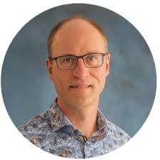 Debra Gore's Instagram, Twitter & Facebook