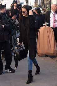 22 Amazing Winter Outfit Ideas Straight From Victoria S Secret Models Bella Hadid Street Style Model Street Style Hadid Style