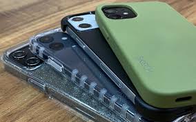 Boasting the ability to hold three cards and cash, it's available for the 12 pro max and 12. Iphone 12 Dummy Units Cases Show Iphone 4 Throwback Slashgear