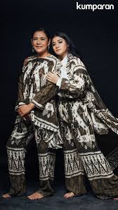 Model baju naysila mirdad difilm. Lydia Kandou Jadi Mentor Karier Bagi Naysilla Mirdad Kumparan Com