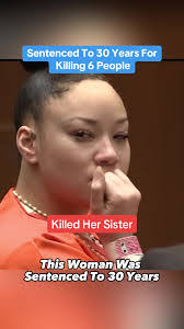 Sarah Grimsley's Instagram, Twitter & Facebook