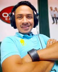 Deja de correr por los demás y frena a ver quien corre por ti! 💯💥 . .  #ElSalvador #Sivar #Sivargram #Salvagram #instasivar #SV #lookoftheday  #morning #look #ElSalvadorTravel #503 #SLV #l4l #Radio #likesforlikes #