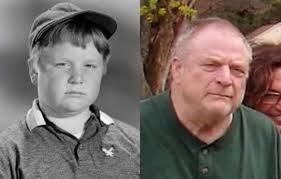 Tony Dow's forehead is shiny.