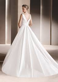 Sweetbelly kleider wurden und werden auch gerne von arabella kiesbauer, claudia schiffer, eva herzigova, pink, uva. La Sposa Brautkleid Ralea 2 Brautmode Diamore