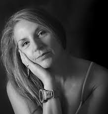 Military Spouse Fine Artists Network (MilspoFAN) is empowering military  spouses in the fine arts