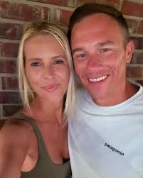 Sami Poole님(@sami_poole) • Threads, 자유로운 소통 공간