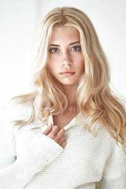 Eye color (brown ), apparent gender (), hair color (blonde / yellow ), hair length (to neck ), apparent age (teen ), animal ears (no) characters anime voiced by members details left details right tags genre quotes relations Image Result For Blonde Girl With Brown Eyes Pretty Blonde Girls Blonde Girl Blonde Women
