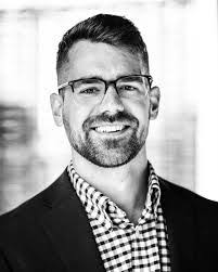 Mike Heer's Instagram, Twitter & Facebook