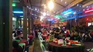 Identifica un essere, un oggetto o un concetto che assume genere femminile: D11 Bbq Steamboat Kuching Malaysia Local Business Facebook