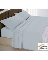 Il letto a una piazza e mezza è più grande di un letto singolo e meno di un letto matrimoniale. Completo Lenzuola Made In Italy 100 Cotone Tinta Unita Lilla