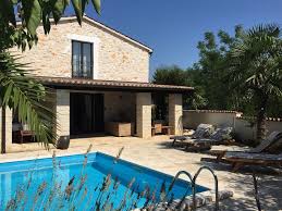 In Umag 2 Schlafzimmer Fur Bis Zu 6 Personen Stein Villa Privater Pool Meerblick Voller Reno Ferienhaus Bretagne Ferienhaus Kroatien Ferienhaus Teneriffa