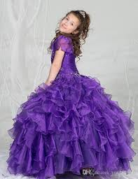 Avec le diadème inclus, plus de doute permis sur son identité : Robe Princesse Petite Fille Petit