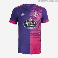 Agachar la cabeza y pedir perdón a la afición y al club. Real Valladolid 20 21 Heim Auswartstrikots Veroffentlicht Nur Fussball