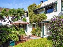 Nestled in a quaint, peaceful … Carmel Kamin Inn Gastezimmer Carmel By The Sea