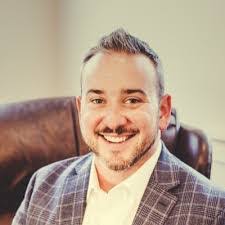 Curtis Hyatt's Instagram, Twitter & Facebook