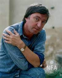 Born 28 february 1947 in mala krsna, yugoslavia) is a serbian economist and former politician. Jiri Labus Filmovy Prehled