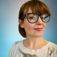 Holly Gabrielson's Instagram, Twitter & Facebook