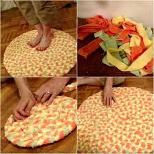 Diy Recycled Bath Towel Rug In 2020 Recycle Crafts Diy Diy Rug Braided Rug Diy