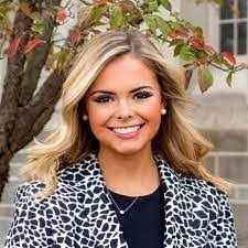 Alyssa Knotts's Instagram, Twitter & Facebook