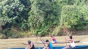 Air terjun mata jitu di pulau moyo, kabupaten sumbawa terkenal lantaran putri kerajaan inggris, putri diana, pernah berkunjung ke tempat itu. Tradisi Pacu Biduk Di Sarolangun Merambah Ke Desa Antusias Warga Saksikan Lomba Perahu Tribun Jambi