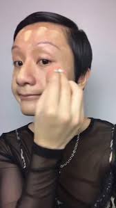 Achieve Flawless Makeup with Sharp Wings and Poppin' Highlights