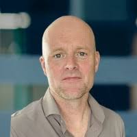 700+ profils pour “Lessig”